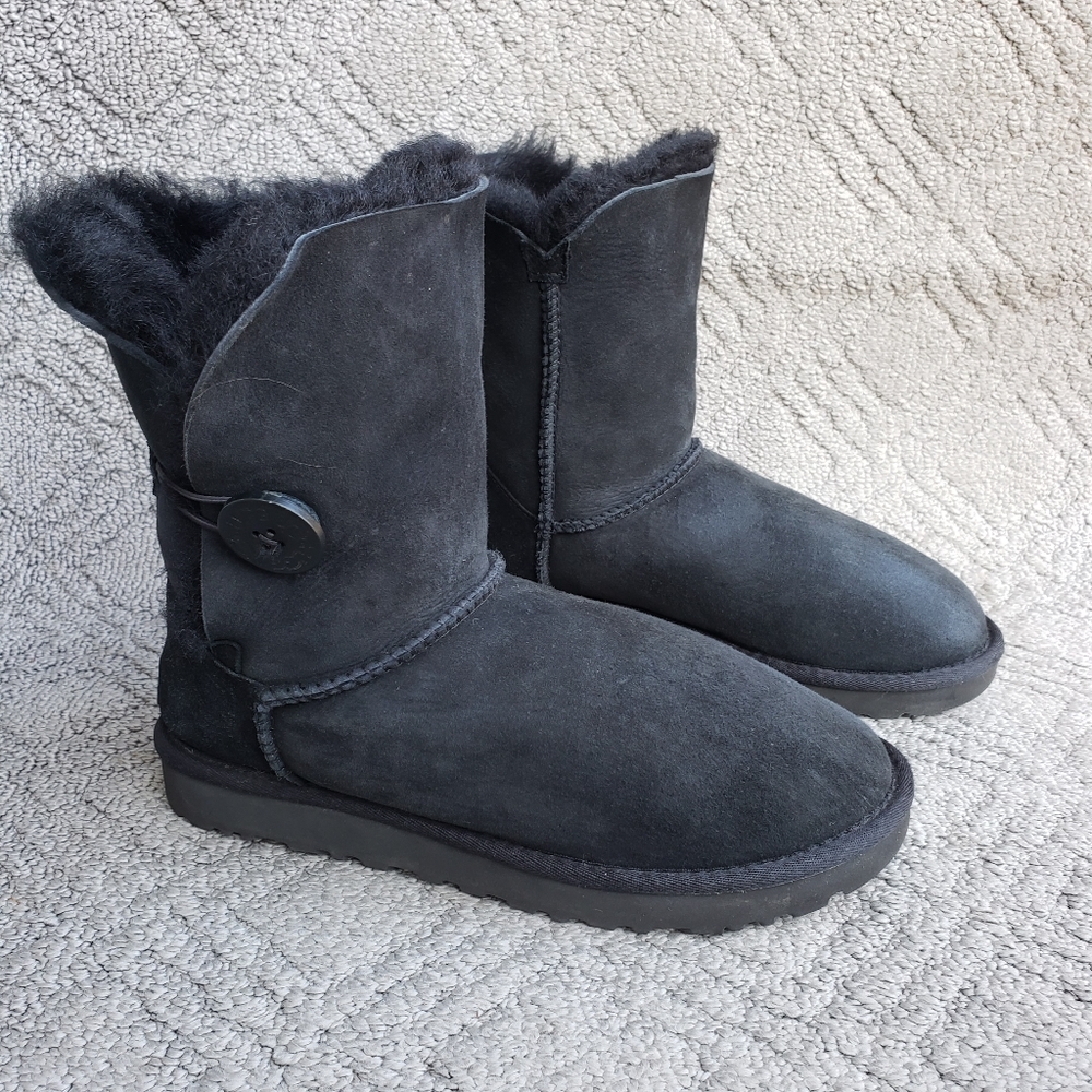 Ugg Bailey button black boots 7